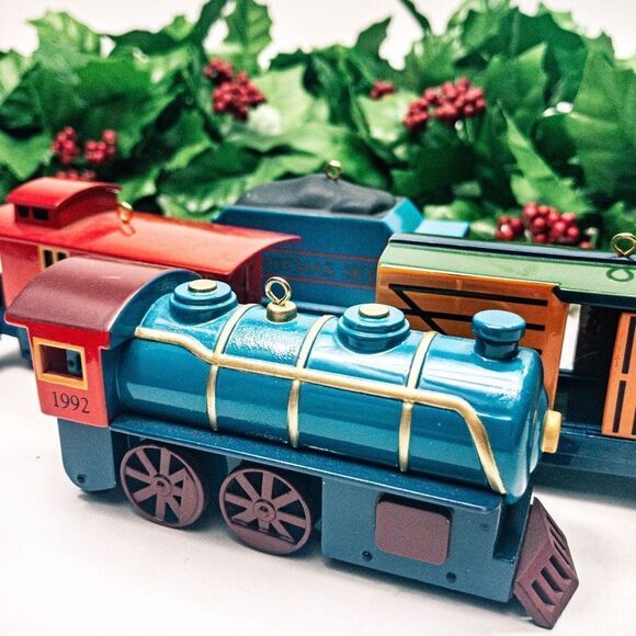 VTG 1992 Hallmark Keepsake Skyline Locomotive Collection Die Cast Train Full Set - Picture 3 of 6